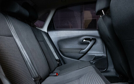 Volkswagen Polo VI (EU Market), 2011 год, 859 000 рублей, 11 фотография