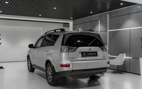 Mitsubishi Outlander III рестайлинг 3, 2011 год, 945 000 рублей, 4 фотография