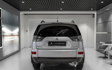 Mitsubishi Outlander III рестайлинг 3, 2011 год, 945 000 рублей, 6 фотография
