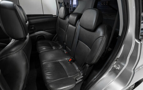 Mitsubishi Outlander III рестайлинг 3, 2011 год, 945 000 рублей, 12 фотография