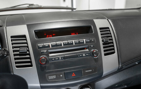 Mitsubishi Outlander III рестайлинг 3, 2011 год, 945 000 рублей, 17 фотография