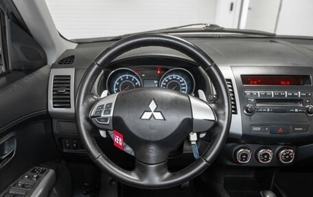 Mitsubishi Outlander III рестайлинг 3, 2011 год, 945 000 рублей, 10 фотография