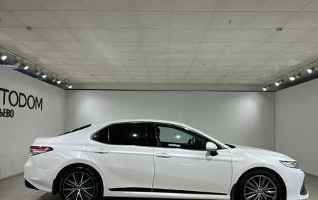 Toyota Camry, 2021 год, 2 390 000 рублей, 4 фотография