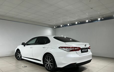 Toyota Camry, 2021 год, 2 390 000 рублей, 7 фотография
