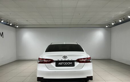 Toyota Camry, 2021 год, 2 390 000 рублей, 6 фотография