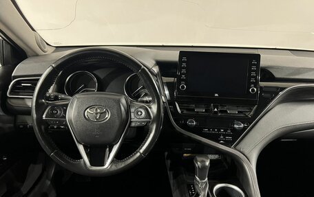 Toyota Camry, 2021 год, 2 390 000 рублей, 9 фотография
