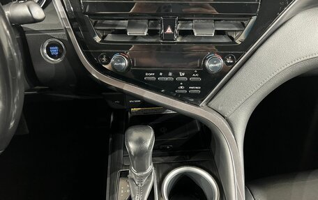 Toyota Camry, 2021 год, 2 390 000 рублей, 24 фотография