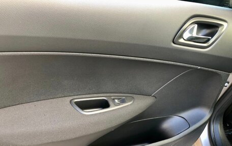 Peugeot 408 I рестайлинг, 2013 год, 730 000 рублей, 11 фотография