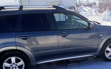 Mitsubishi Outlander III рестайлинг 3, 2005 год, 560 000 рублей, 2 фотография