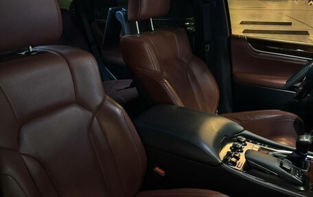 Lexus LX III, 2016 год, 5 990 000 рублей, 28 фотография