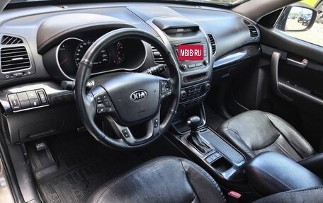 KIA Sorento II рестайлинг, 2013 год, 1 999 000 рублей, 5 фотография