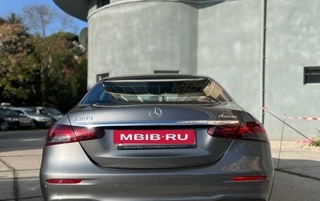 Mercedes-Benz E-Класс, 2020 год, 3 800 000 рублей, 4 фотография
