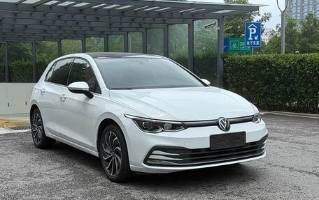 Volkswagen Golf VIII, 2021 год, 1 303 000 рублей, 3 фотография