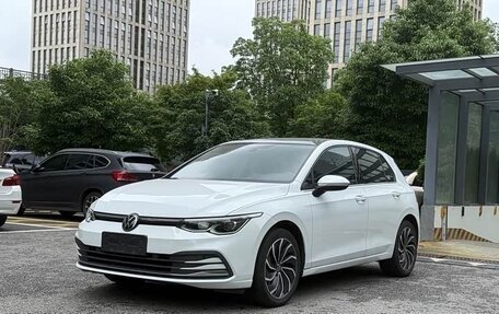 Volkswagen Golf VIII, 2021 год, 1 303 000 рублей, 1 фотография