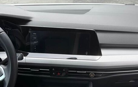 Volkswagen Golf VIII, 2021 год, 1 303 000 рублей, 11 фотография