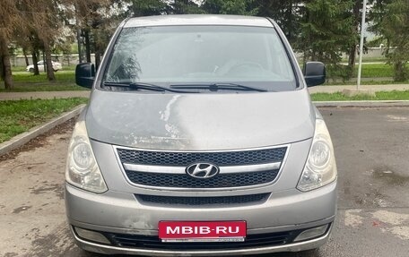 Hyundai Grand Starex Grand Starex I рестайлинг 2, 2011 год, 1 050 000 рублей, 1 фотография