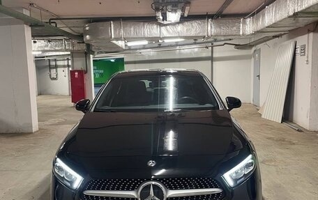 Mercedes-Benz A-Класс, 2018 год, 2 350 000 рублей, 1 фотография