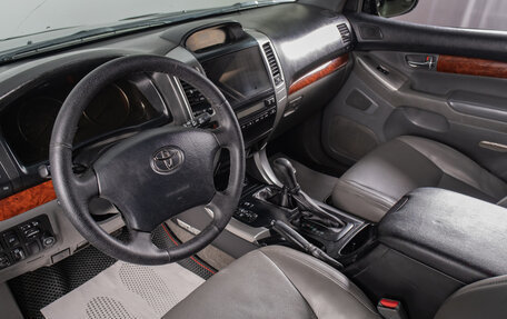 Toyota Land Cruiser Prado 120 рестайлинг, 2003 год, 1 399 000 рублей, 7 фотография