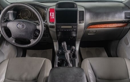 Toyota Land Cruiser Prado 120 рестайлинг, 2003 год, 1 399 000 рублей, 10 фотография