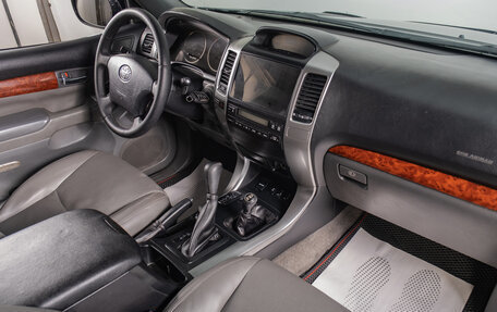 Toyota Land Cruiser Prado 120 рестайлинг, 2003 год, 1 399 000 рублей, 14 фотография