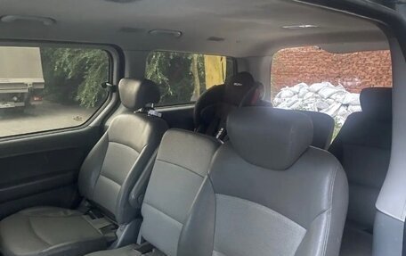 Hyundai Grand Starex Grand Starex I рестайлинг 2, 2011 год, 1 050 000 рублей, 8 фотография