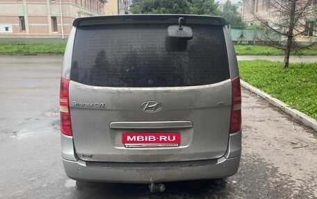 Hyundai Grand Starex Grand Starex I рестайлинг 2, 2011 год, 1 050 000 рублей, 3 фотография