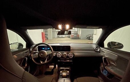 Mercedes-Benz A-Класс, 2018 год, 2 350 000 рублей, 9 фотография