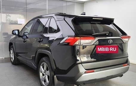 Toyota RAV4, 2020 год, 3 150 000 рублей, 8 фотография