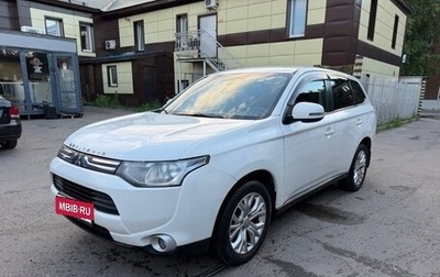 Mitsubishi Outlander III рестайлинг 3, 2013 год, 1 550 000 рублей, 1 фотография