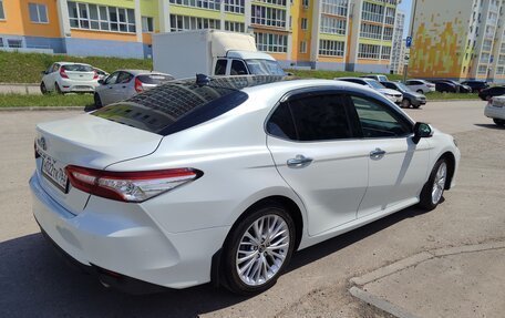 Toyota Camry, 2018 год, 2 390 000 рублей, 7 фотография