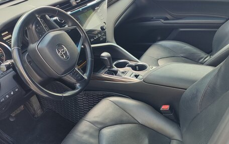 Toyota Camry, 2018 год, 2 390 000 рублей, 14 фотография