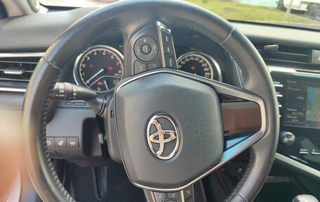 Toyota Camry, 2018 год, 2 390 000 рублей, 15 фотография