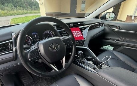 Toyota Camry, 2020 год, 3 100 000 рублей, 10 фотография