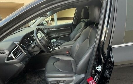 Toyota Camry, 2020 год, 3 100 000 рублей, 13 фотография