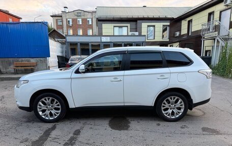 Mitsubishi Outlander III рестайлинг 3, 2013 год, 1 550 000 рублей, 7 фотография
