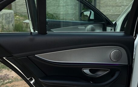 Mercedes-Benz E-Класс, 2017 год, 3 000 000 рублей, 10 фотография