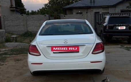 Mercedes-Benz E-Класс, 2017 год, 3 000 000 рублей, 7 фотография