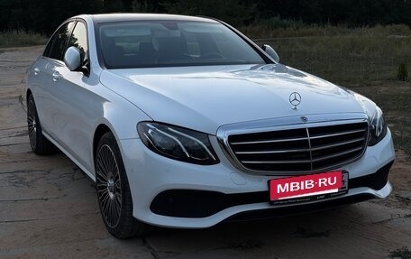 Mercedes-Benz E-Класс, 2017 год, 3 000 000 рублей, 2 фотография