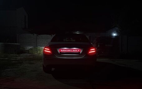 Mercedes-Benz E-Класс, 2017 год, 3 000 000 рублей, 28 фотография