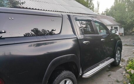 Toyota Hilux VIII, 2017 год, 3 500 000 рублей, 2 фотография