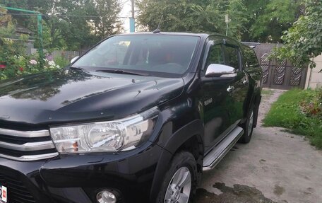 Toyota Hilux VIII, 2017 год, 3 500 000 рублей, 6 фотография