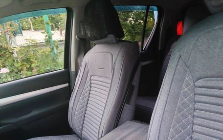 Toyota Hilux VIII, 2017 год, 3 500 000 рублей, 10 фотография