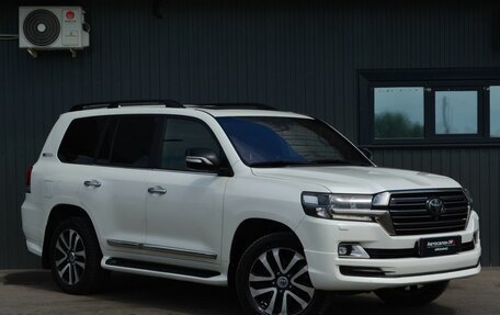 Toyota Land Cruiser 200, 2017 год, 6 449 999 рублей, 4 фотография