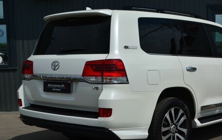 Toyota Land Cruiser 200, 2017 год, 6 449 999 рублей, 10 фотография