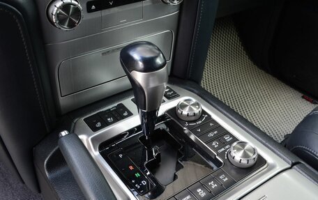 Toyota Land Cruiser 200, 2017 год, 6 449 999 рублей, 14 фотография