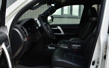 Toyota Land Cruiser 200, 2017 год, 6 449 999 рублей, 19 фотография