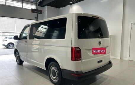 Volkswagen Caravelle T6 рестайлинг, 2019 год, 2 760 000 рублей, 6 фотография