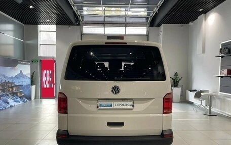 Volkswagen Caravelle T6 рестайлинг, 2019 год, 2 760 000 рублей, 5 фотография