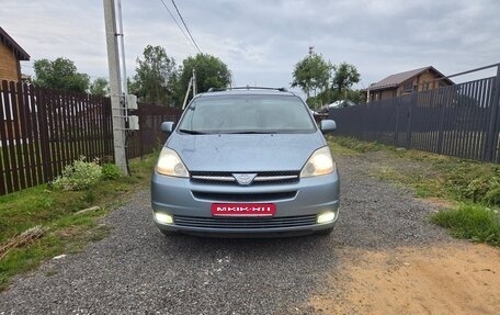 Toyota Sienna II рестайлинг, 2004 год, 1 200 000 рублей, 1 фотография