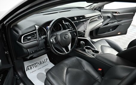 Toyota Camry, 2018 год, 2 065 000 рублей, 6 фотография
